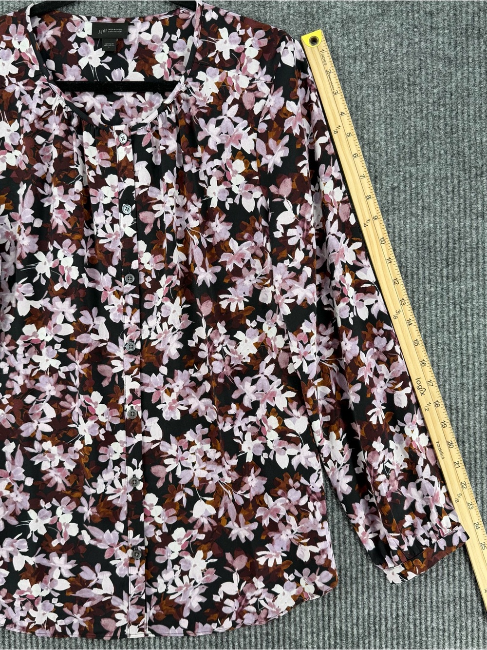 J. Jill Wearever womens blouse Large long sleeve button up career shirt flowers - Picture 8 of 10